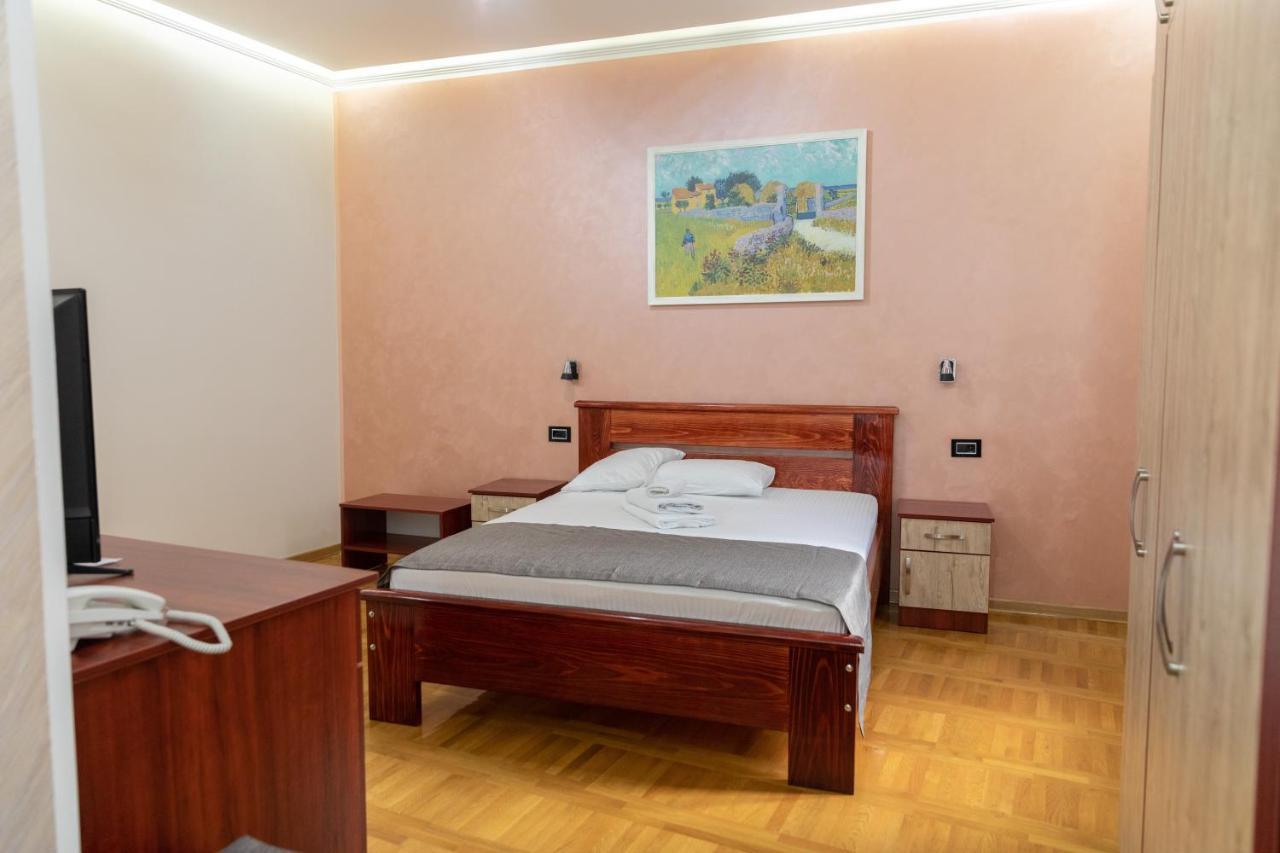 Hotel Kutko Pančevo Εξωτερικό φωτογραφία