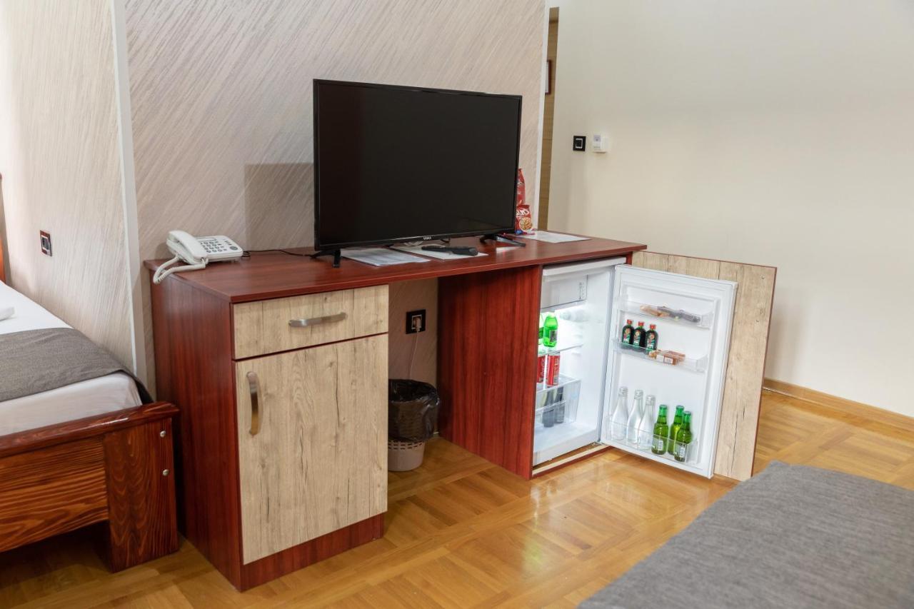 Hotel Kutko Pančevo Εξωτερικό φωτογραφία