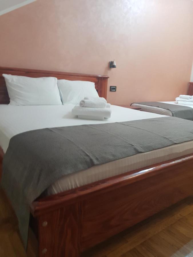 Hotel Kutko Pančevo Εξωτερικό φωτογραφία