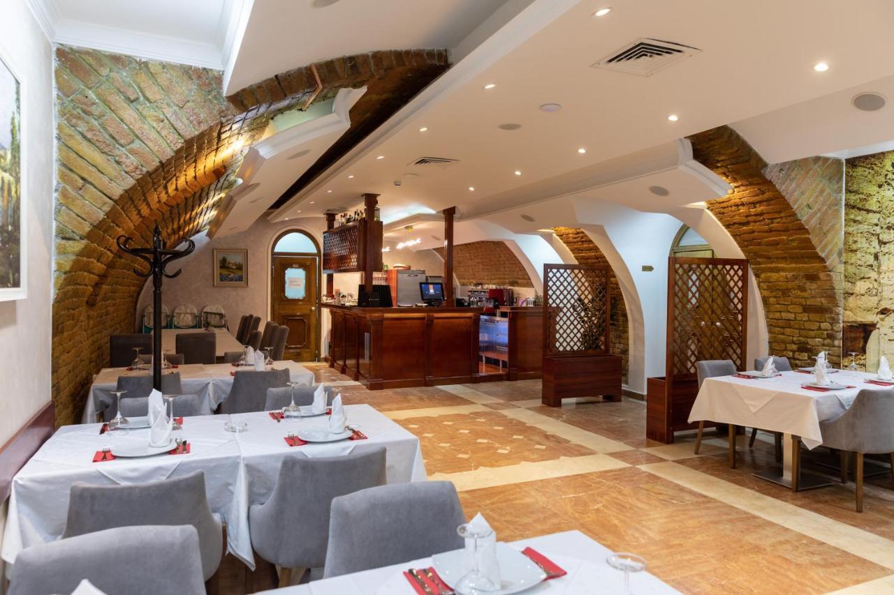 Hotel Kutko Pančevo Εξωτερικό φωτογραφία